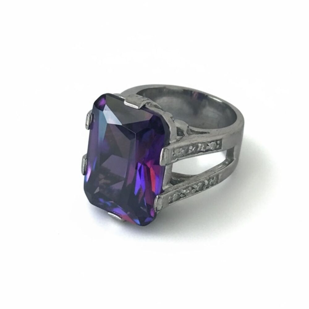 Amethyst Rhinestone and 18kge cocktail ring Purple and Silver Size 4.25